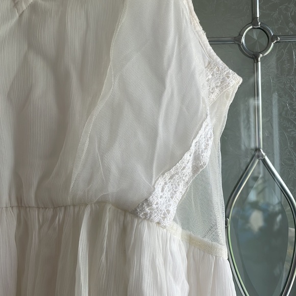 A&F DRESS - Picture 3 of 4